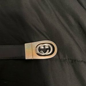 Woman’s Gucci black belt